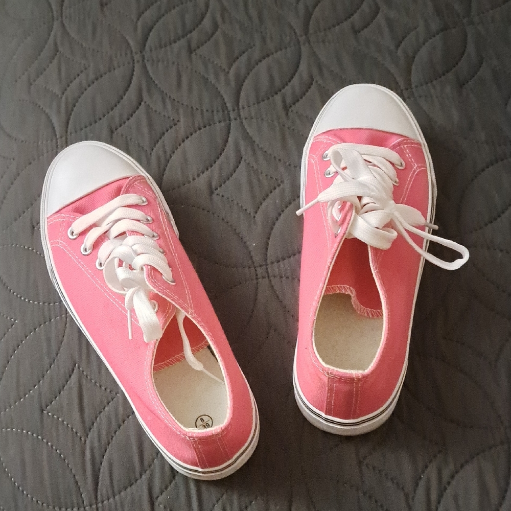 YNS Generic Pink and White Sneakers